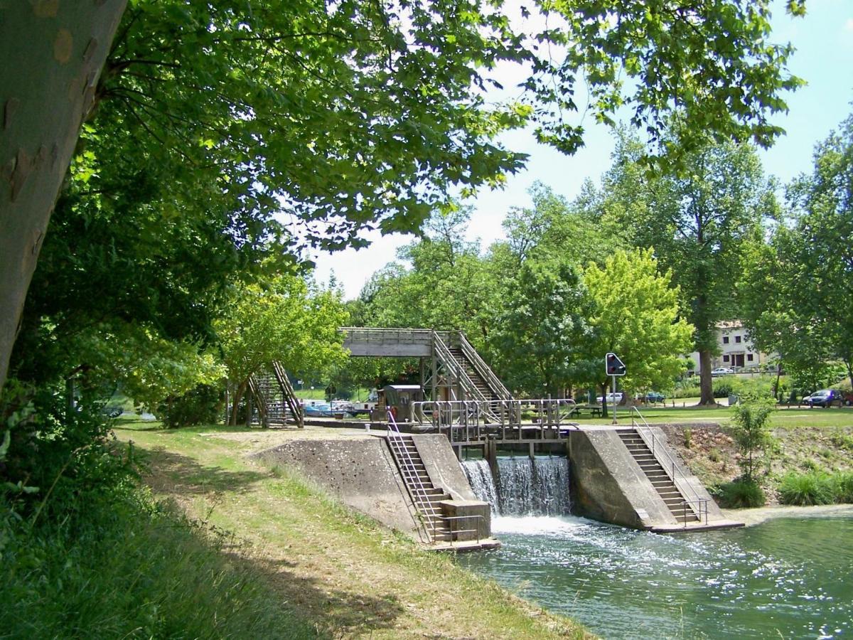 Les Chambres Du Canal Castets-en-Dorthe Exterior foto
